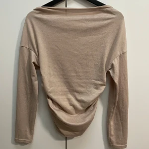 Långärmad tröja - Använt några få gånger men är som ny 