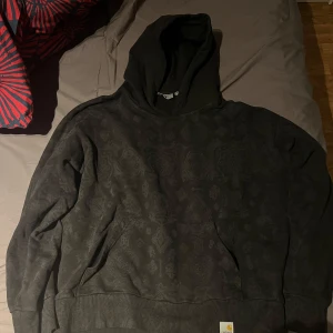 Hoodie från Carhartt - Säljer en hoodie från Carhartt. Mycket bra skick. 