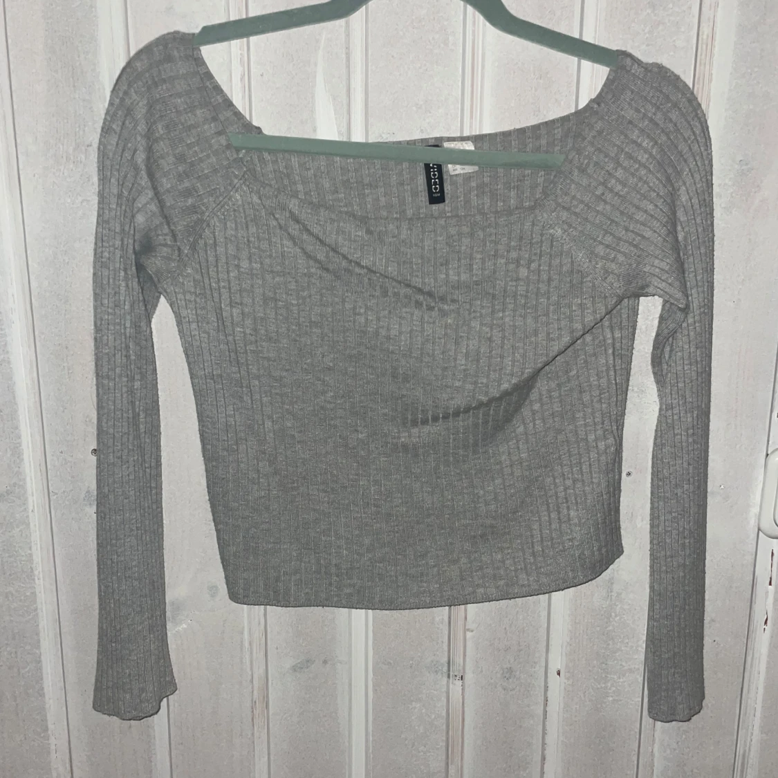 Grå ribbad tröja från H&M Divided