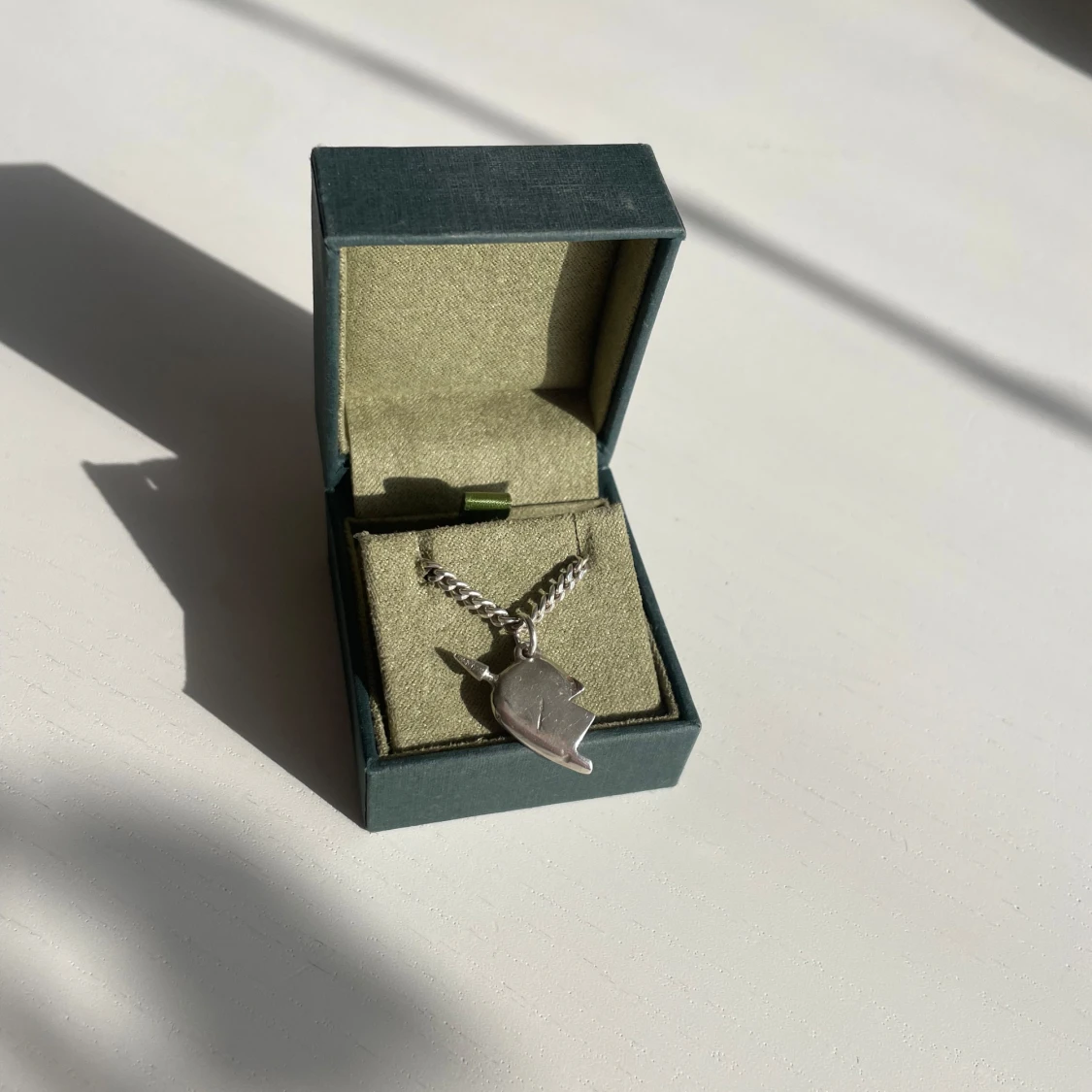 Silverhalsband med delat hjärta från Maria Nilsdotter - 2