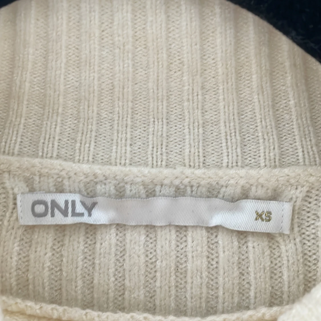 Beige ribbad tröja från ONLY - 2