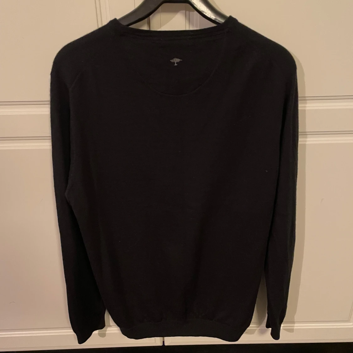 Svart merinoullströja - 1