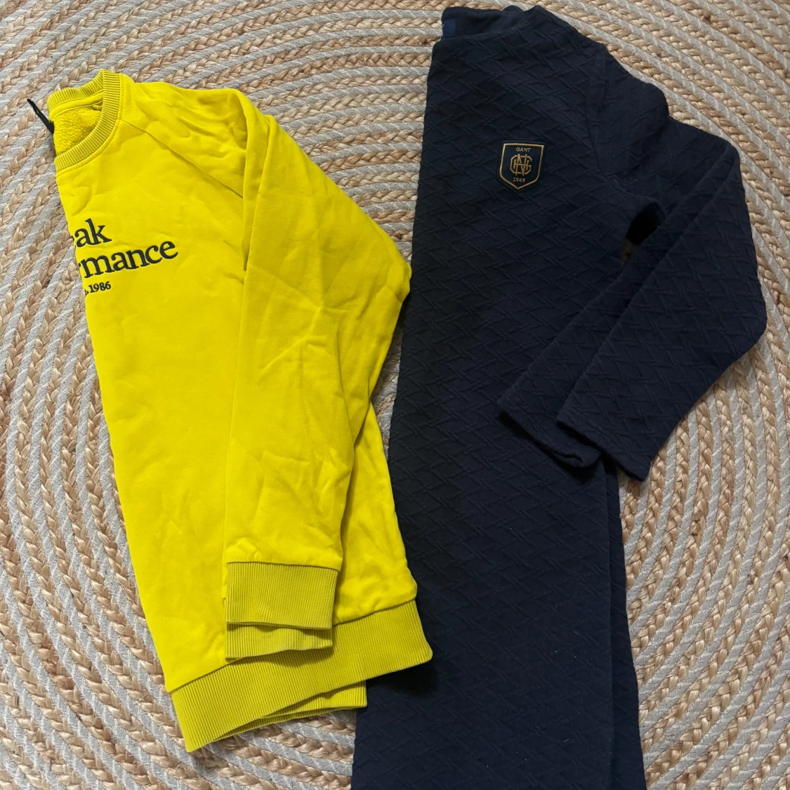 Gul sweatshirt från Peak Performance