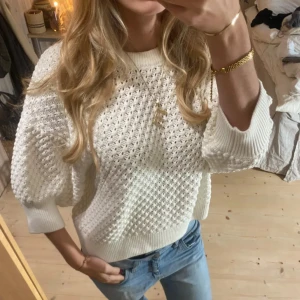 Stickad trekvartsärmad tröja - SUPER snygg❤️❤️