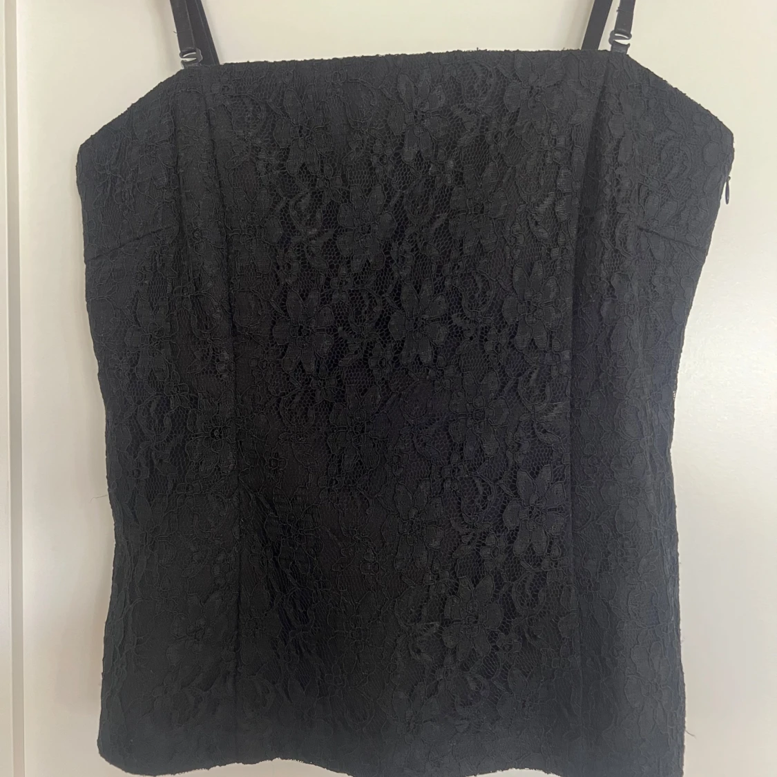 Svart spetslinne - 1