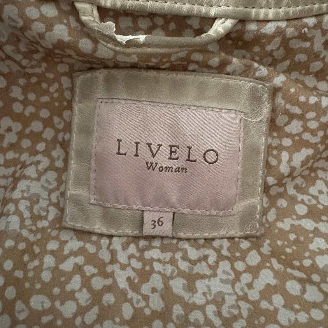 Beige skinnjacka från Livelo, stl 36 - 1