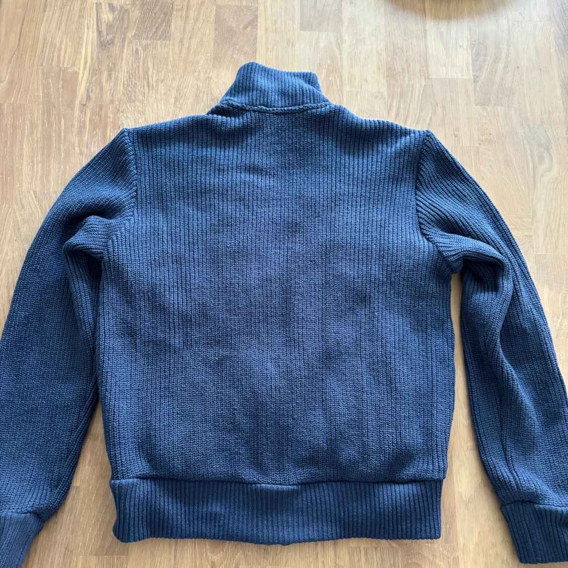 Mörkblå cardigan från Vonroe - 1