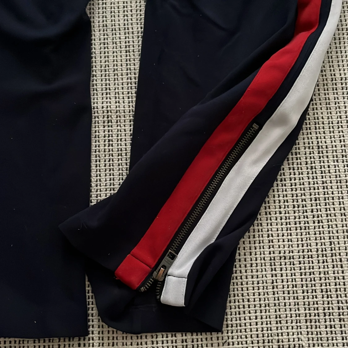 Tommy Jeans marinblå träningsbyxor L - 3