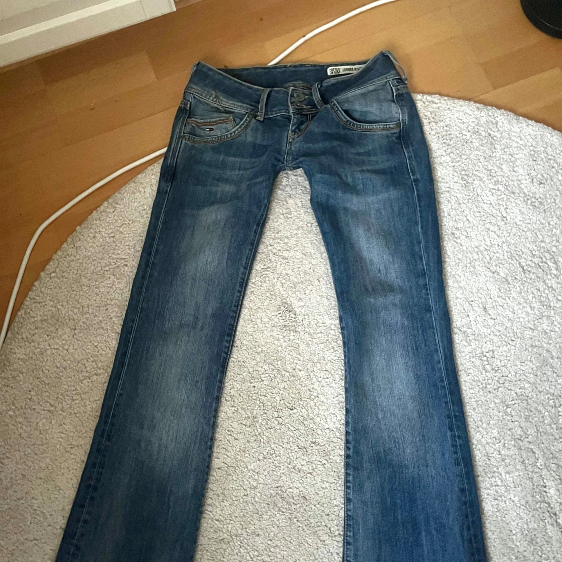 Lågmidjade bootcut jeans - 1