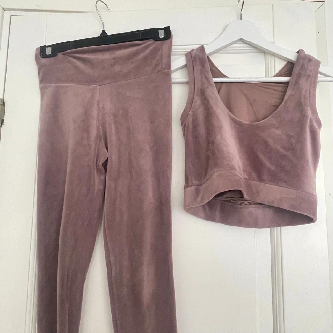 Mauve mjukisbyxor och mjukistopp från Lindex XS - 1