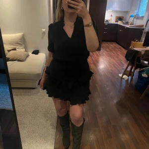  Klänning - Klänning från neo noir. Köpt på Jackie 🌸