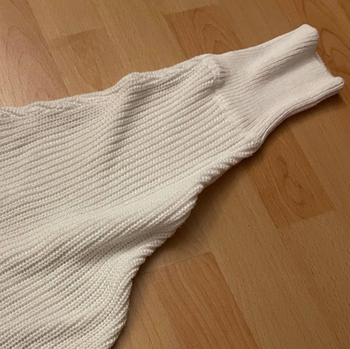 Vit ribbad stickad tröja från NAKD - 1