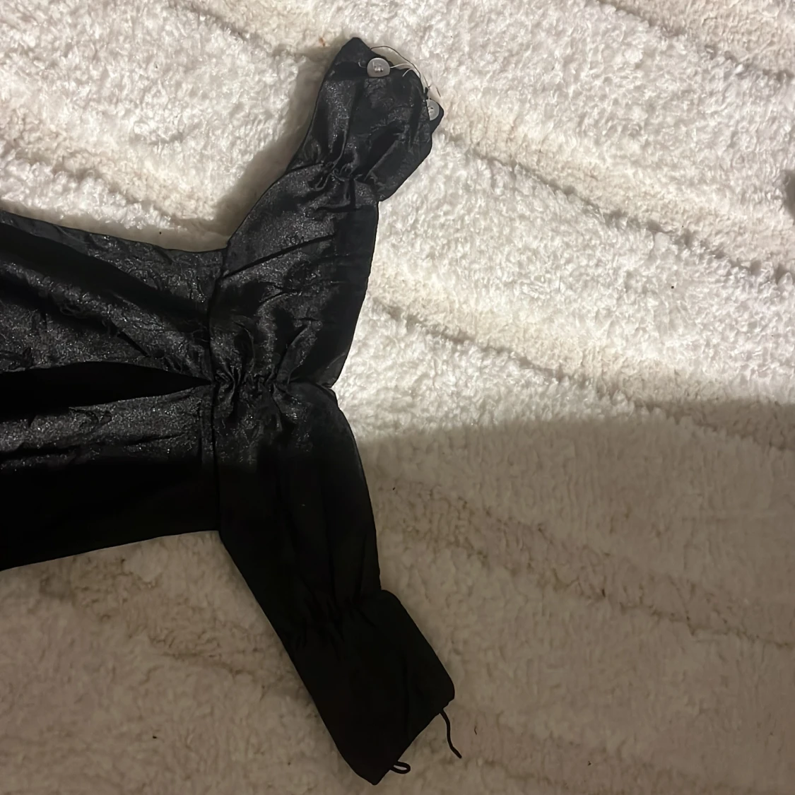 Svart halterneck croppad topp - 2