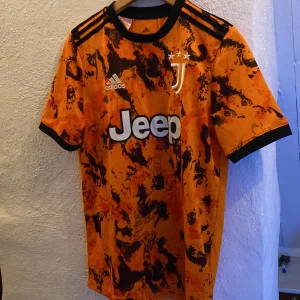 Juventus fotbollströja  - Äkta Juventus tröja  Bra skick  Knappt använd