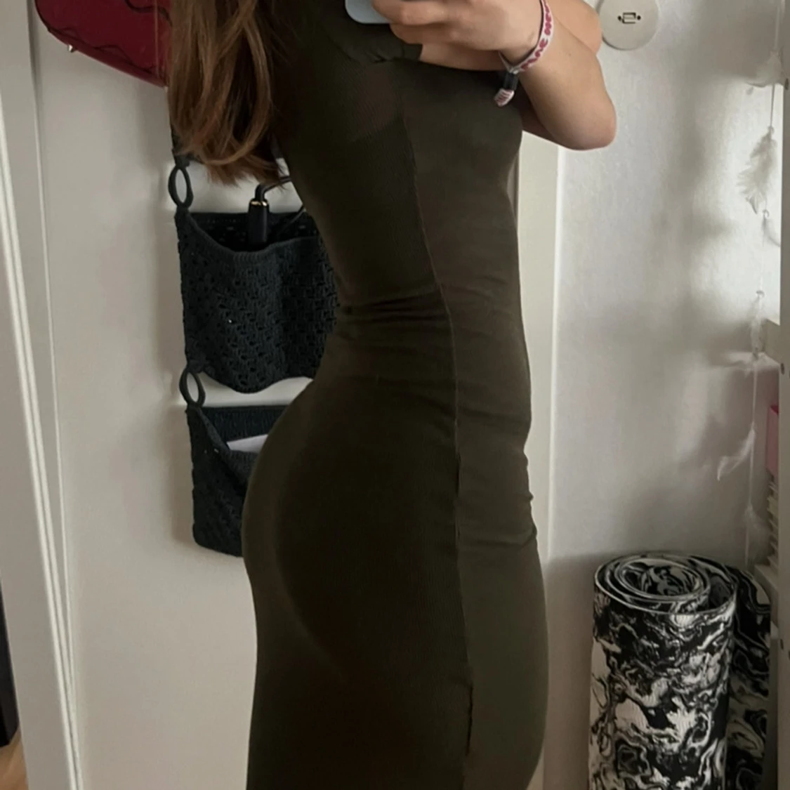 Olivgrön ribbad klänning från H&M🩷 