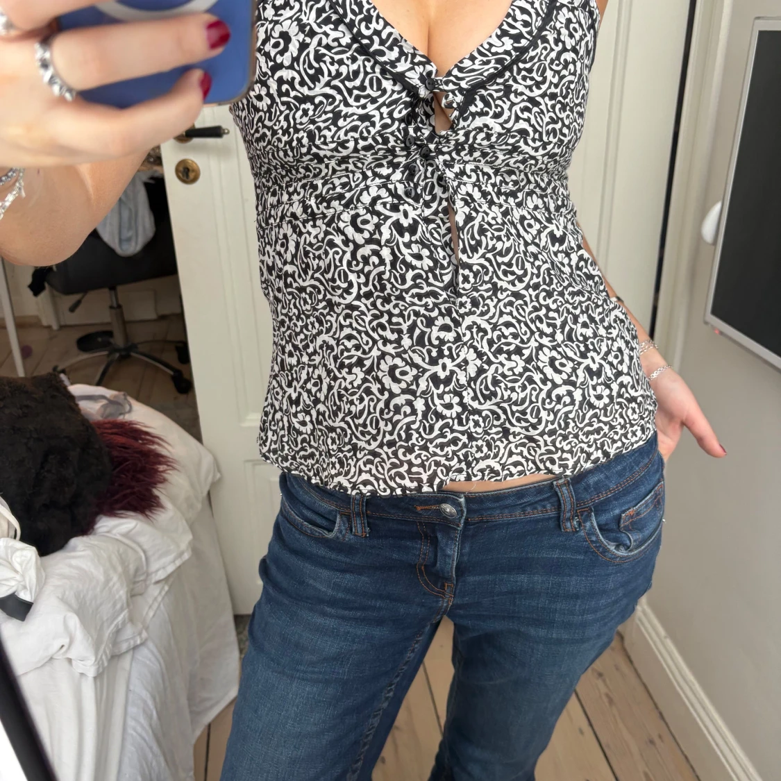 Svartvit mönstrad linnetopp - 1