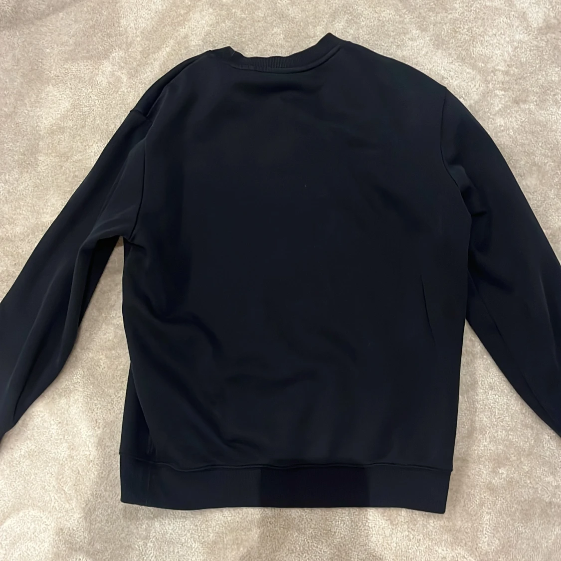 Svart sweatshirt från Hugo - 3