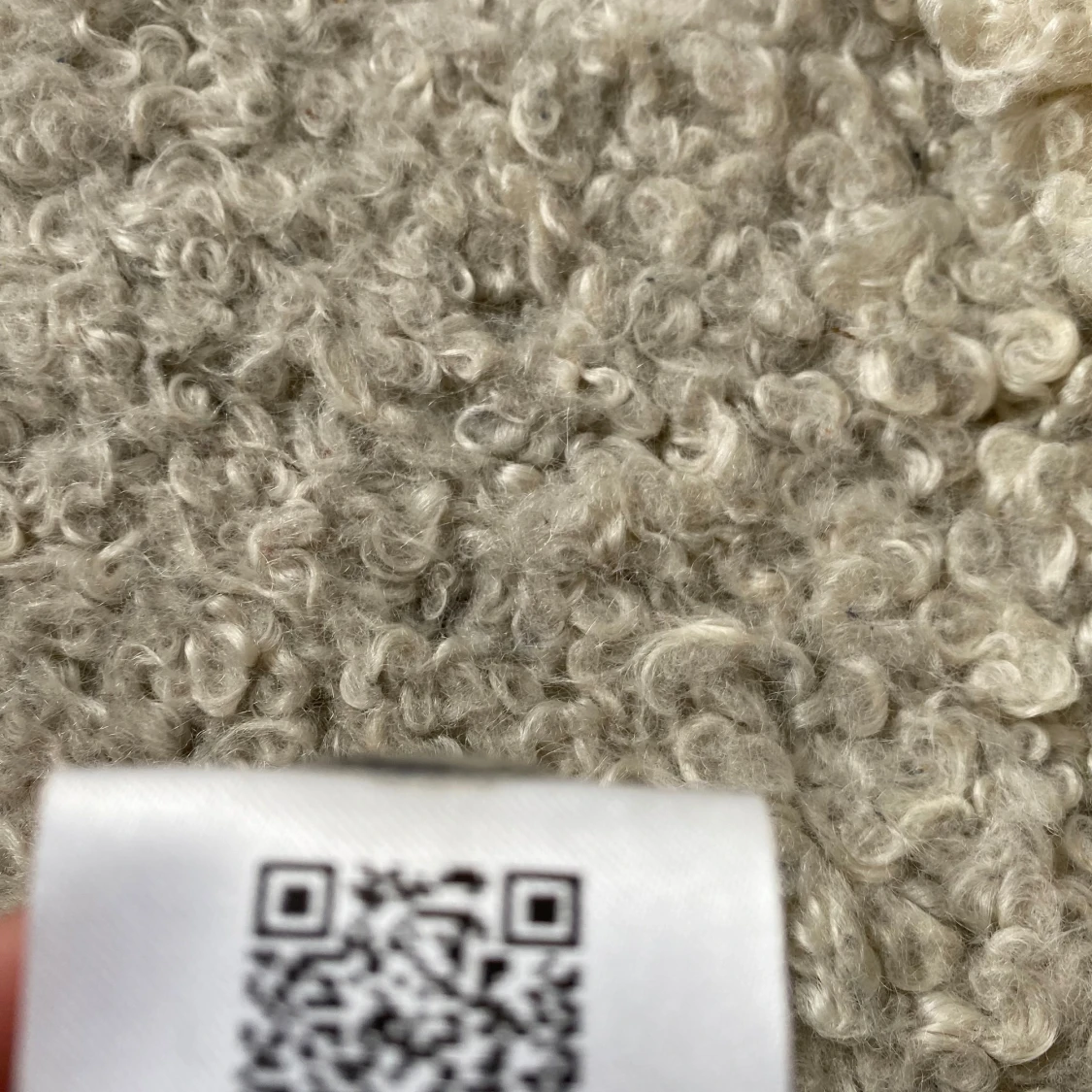 Svart ribbad mössa från Moncler - 2