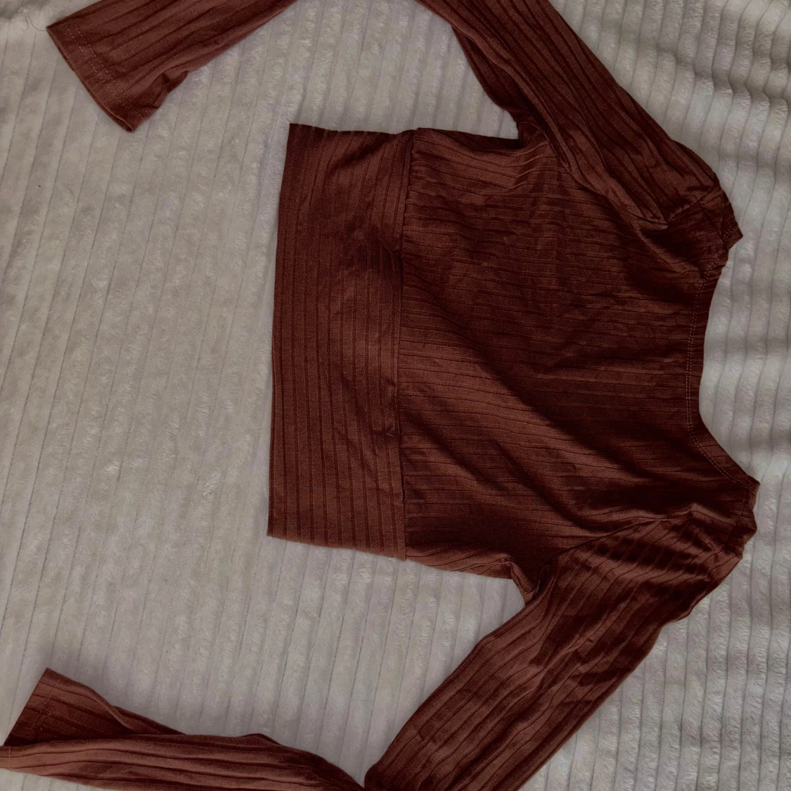 Brun omlottopp med lång ärm - 2