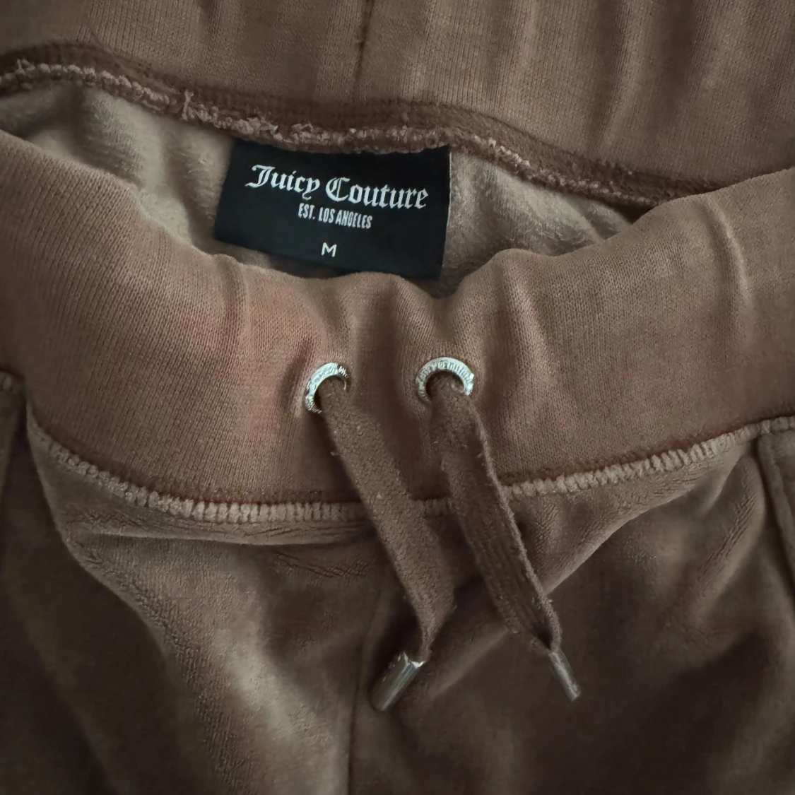 Bruna byxor från Juicy Couture - 1