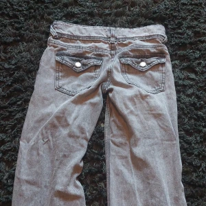 Wide leg jeans low rise - Fick dom i julklapp med tyvärr så passar det inte mig längre❤️