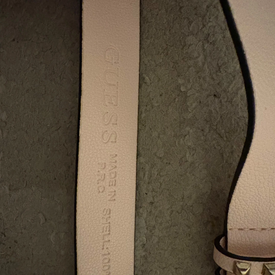 Rosa bälte från Guess - 3