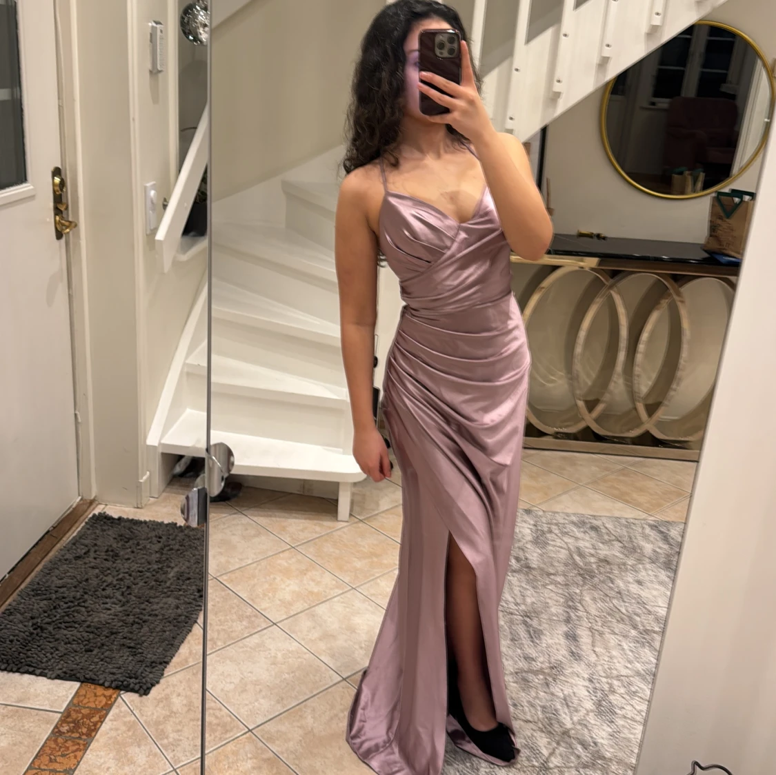 Ljuslila långklänning med slits - 3