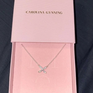 Halsband från Carolina Gynning - Helt oanvänt halsband från Carolina Gynning🫶🏻