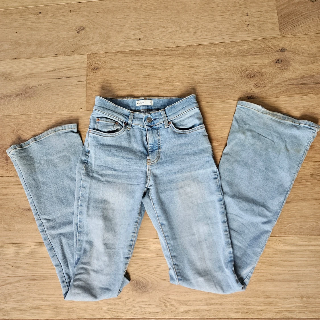 Ljusblå Jeans - 2