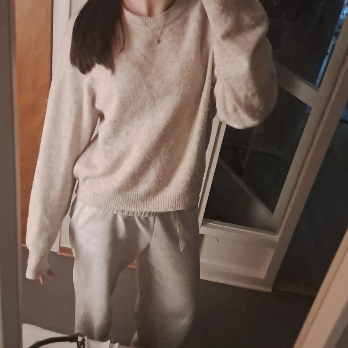 Beige stickad tröja