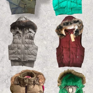 Y2K/McBling västar  - Y2K/McBlinh västar i flera olika färger. Skriv ifall du vill köpa:) 