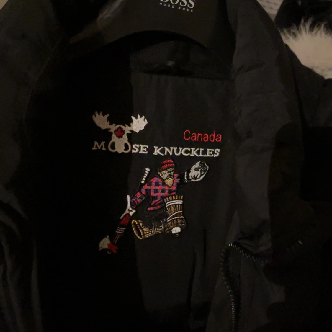 Svart dunjacka från Moose Knuckles - 2