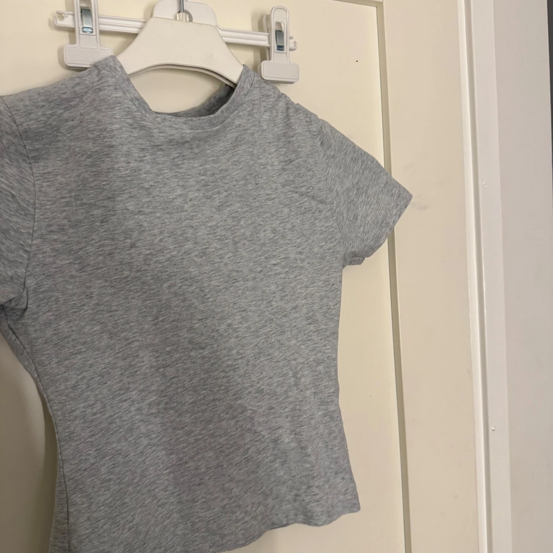 Grå topp från Lounge