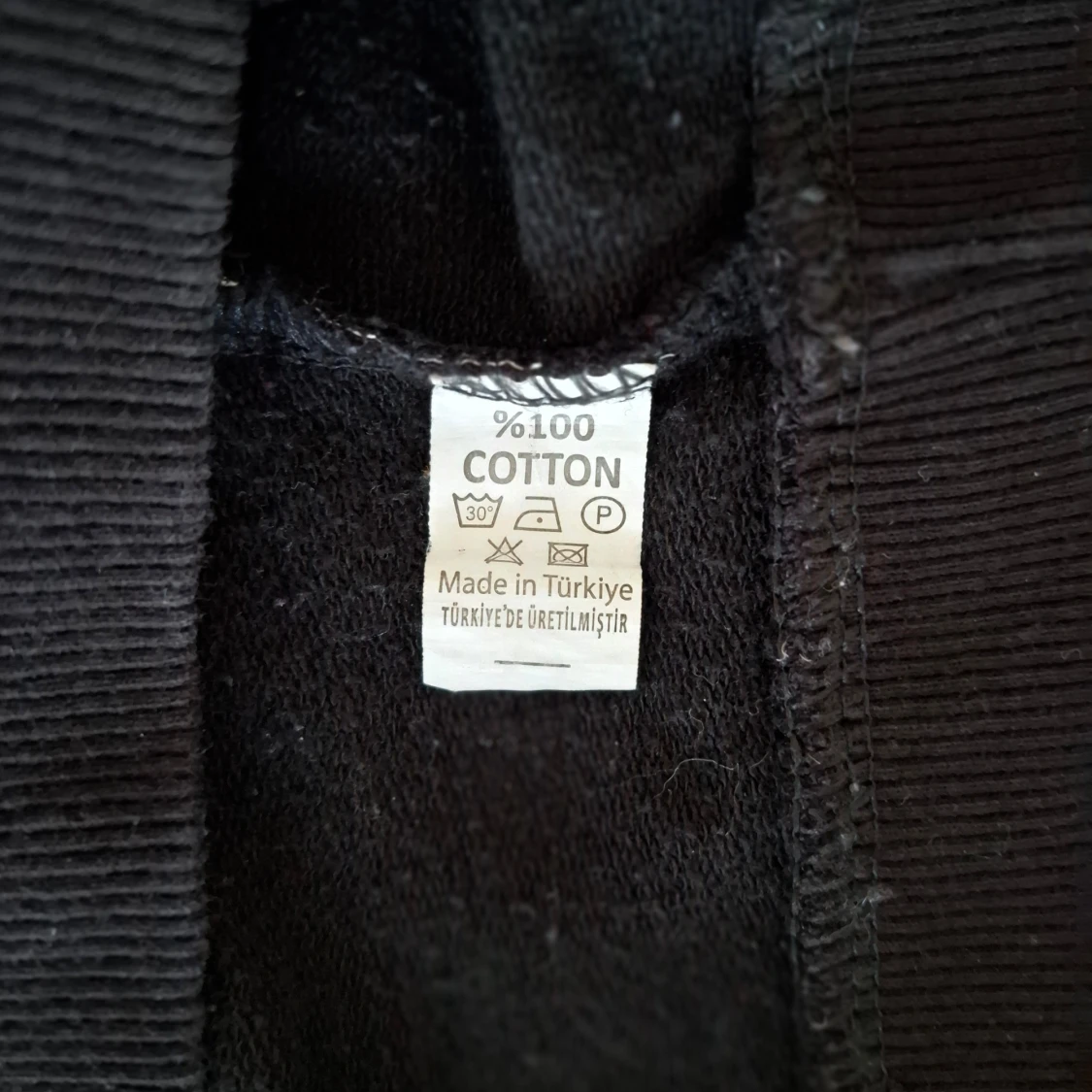 Svart hoodie med tryck - 2