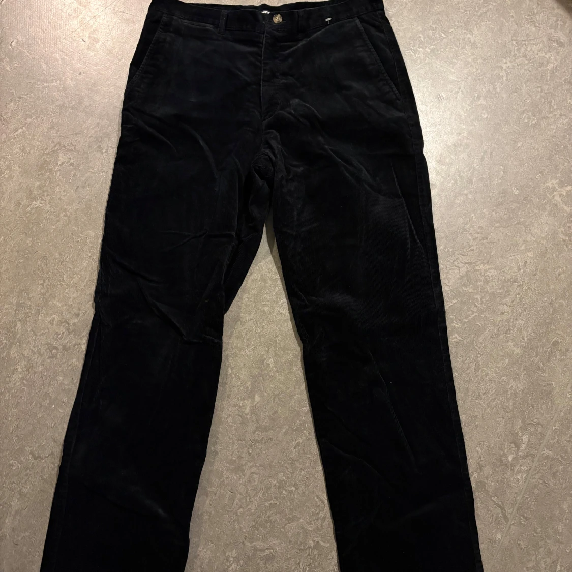 Svarta manchesterbyxor från Via Cortesa