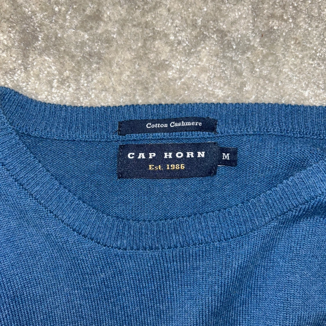 Blå cashmere sweater från Cap Horn - 3
