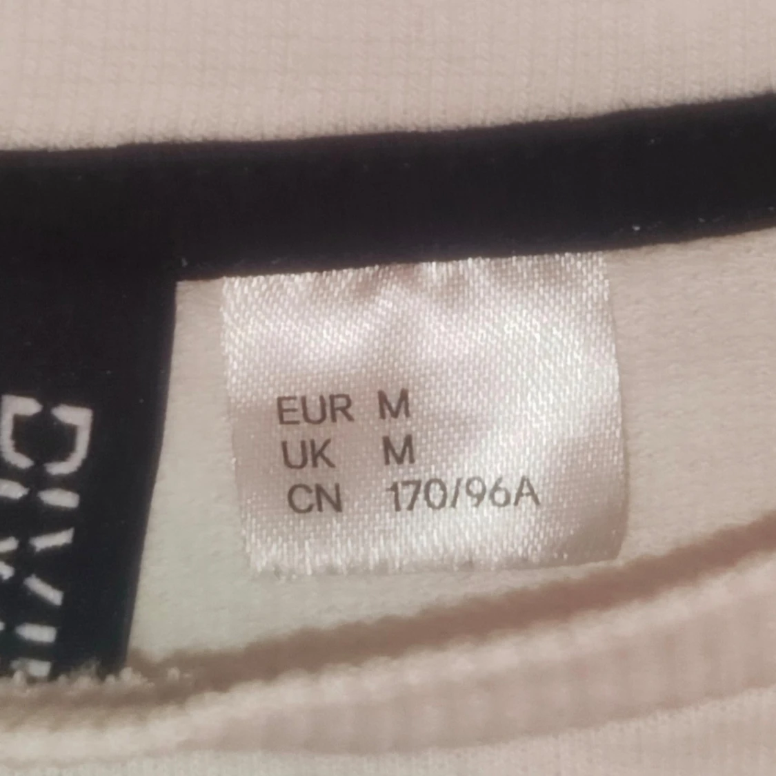 Vit croppad tröja med NASA-tryck - 2