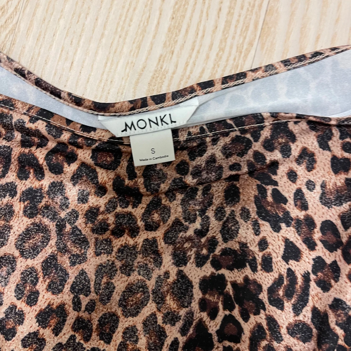 leopard topp från Monki - 1