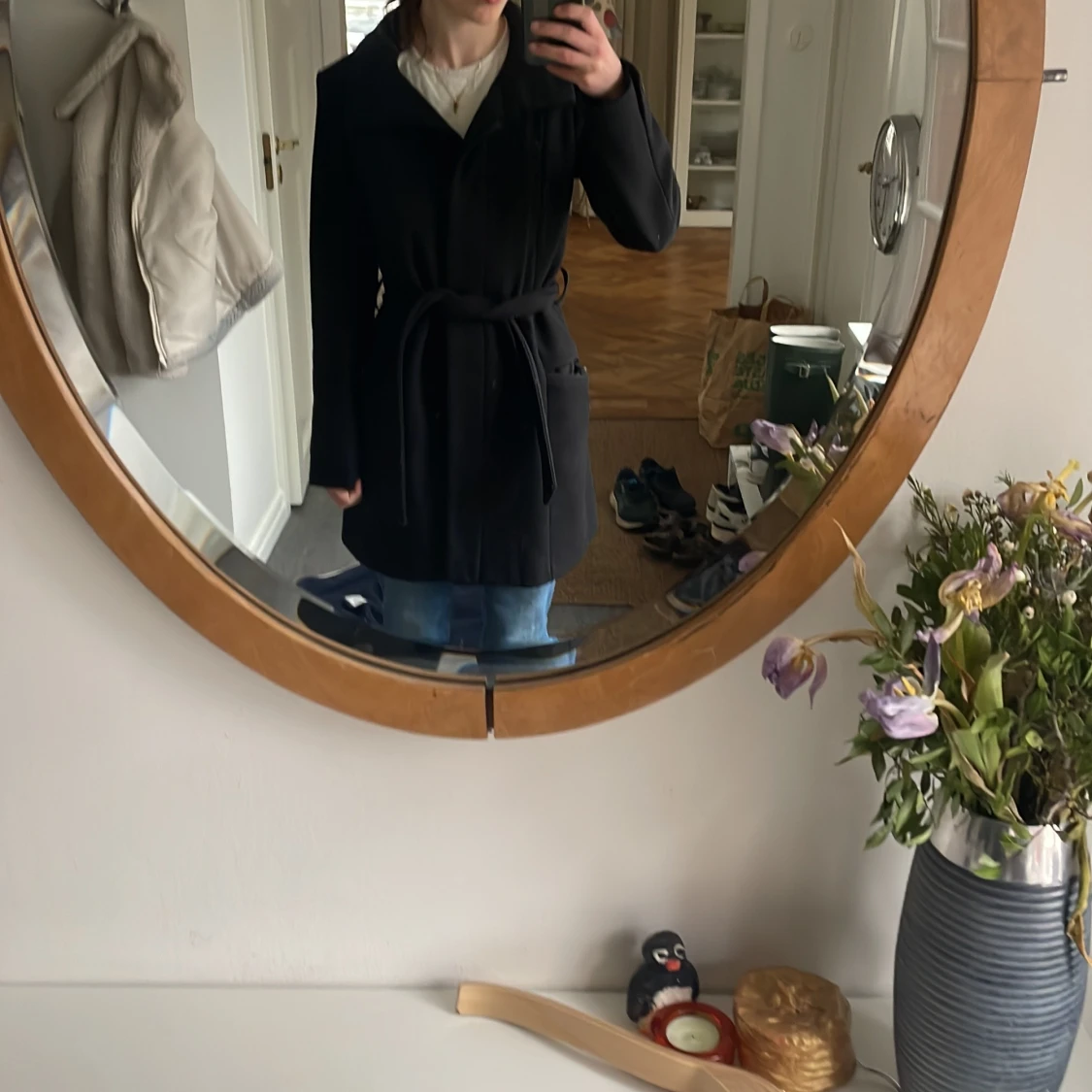 Svart kappa med bälte - 1