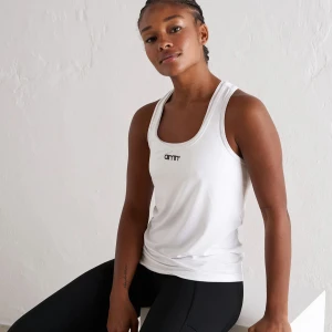 Vitt linne från Aim'n - Ett vitt träningslinne från Aimn som inte säljs längre. Endast använt en gång då de va för stort för mig, så i nyskick. Det är storlek S och nypriset va 349. ❤️