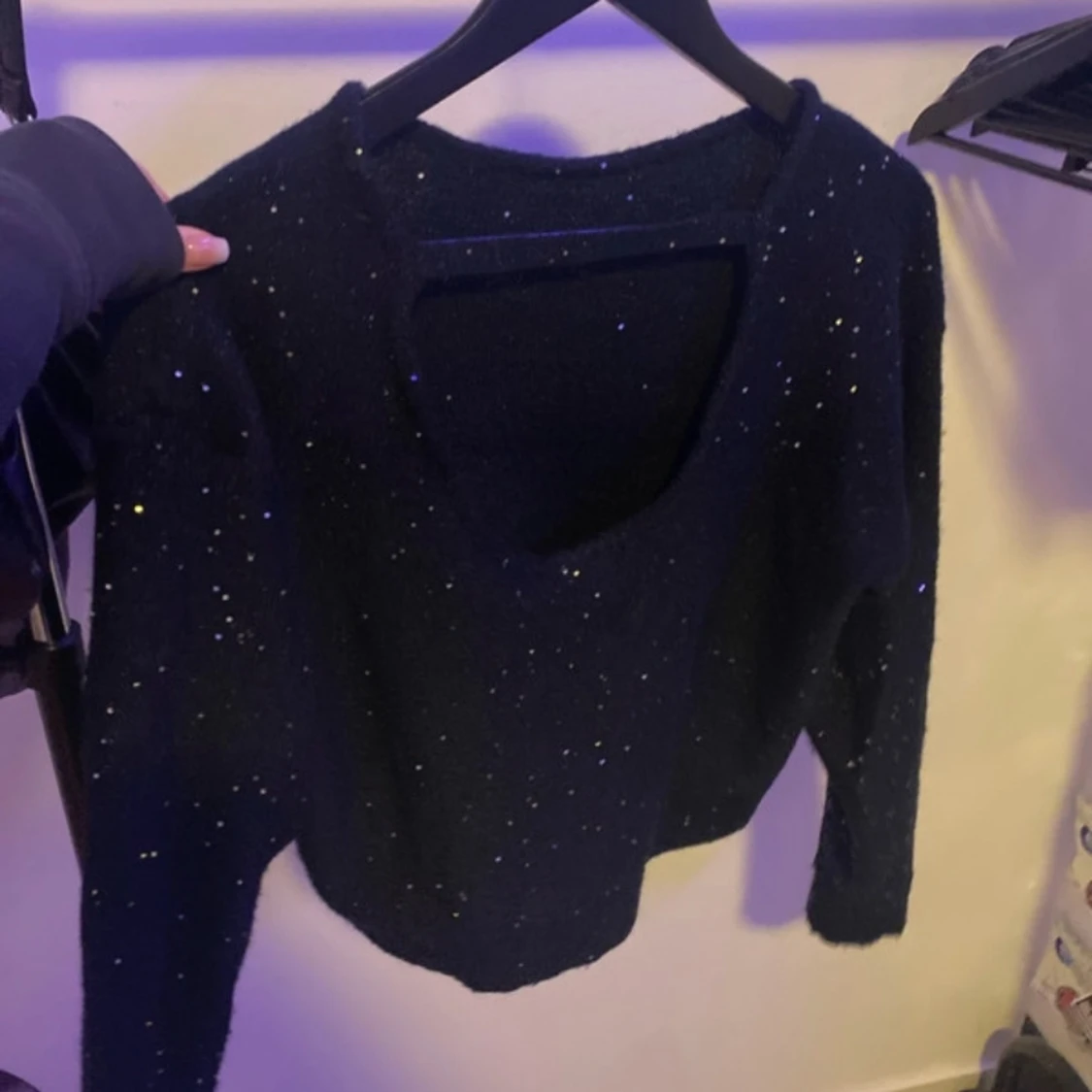 Glittrig tröja - 3