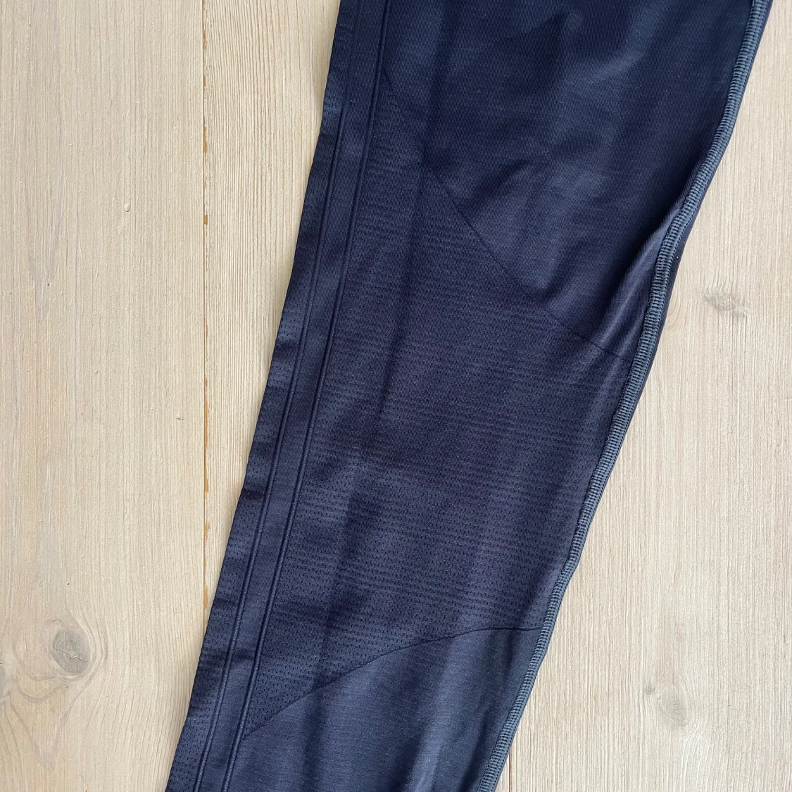 Svarta leggings från Drop of Mindfulness - 3