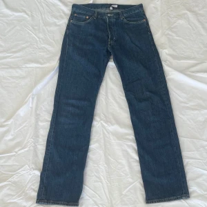 Jeans  - Weekday barrel jeans. W30