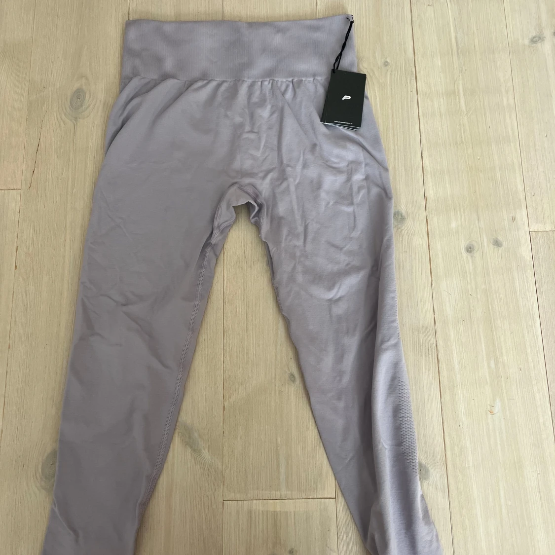 Ljuslila seamless leggings från pursue fitness