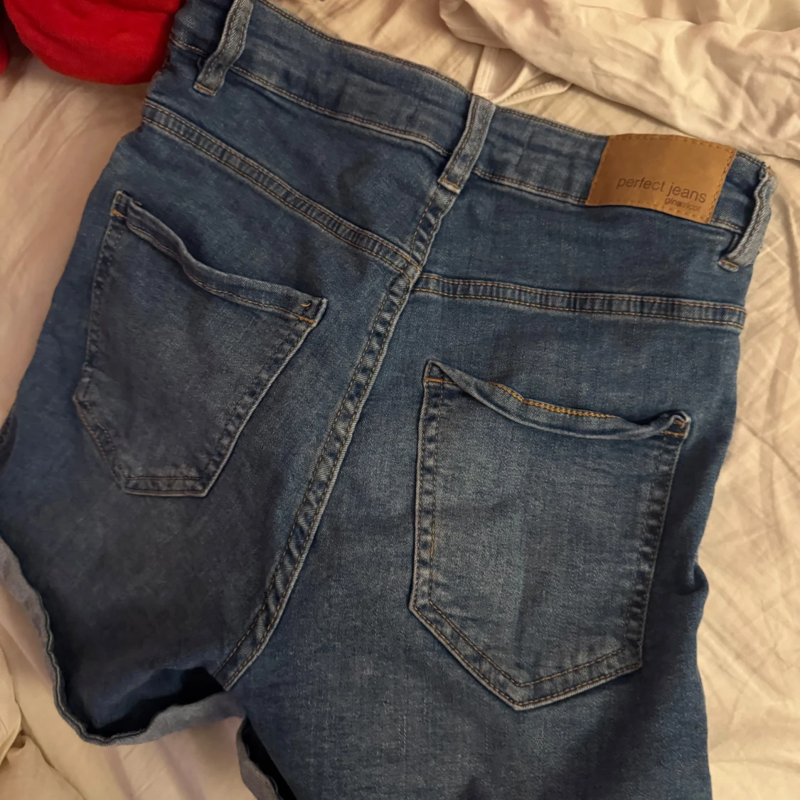 Blå högmidjade jeansshorts Molly - 1