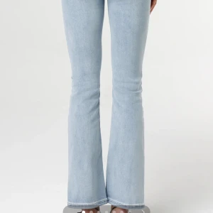 SÖKER!! Ljusblå miss me jeans - Storlek w27 eller s! 