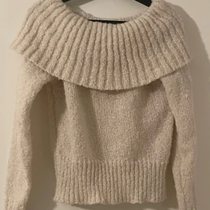 Off shoulder topp - Fin off shoulder topp i apricot! Aldrig använt