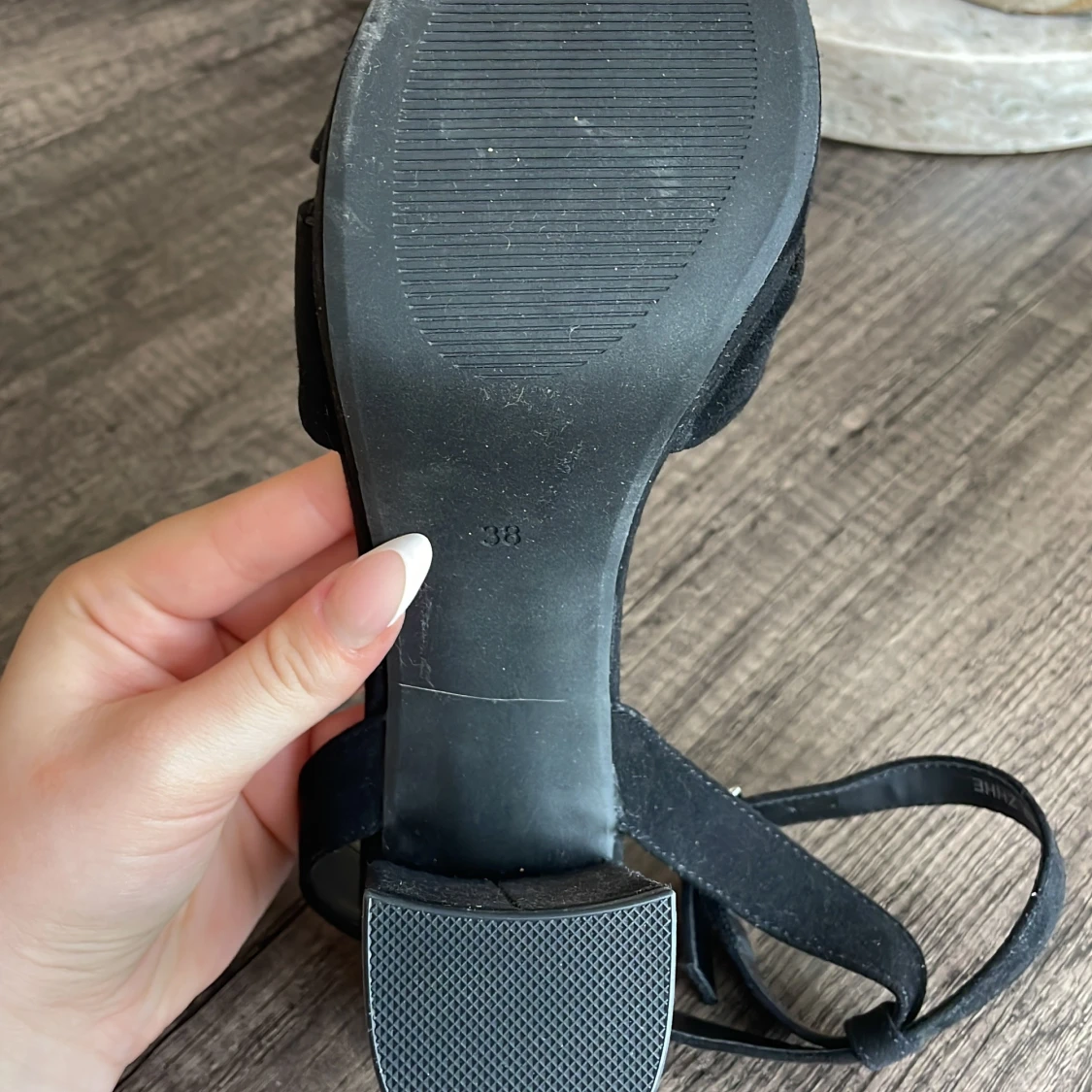 Svarta klackade sandaler från XIT - 3