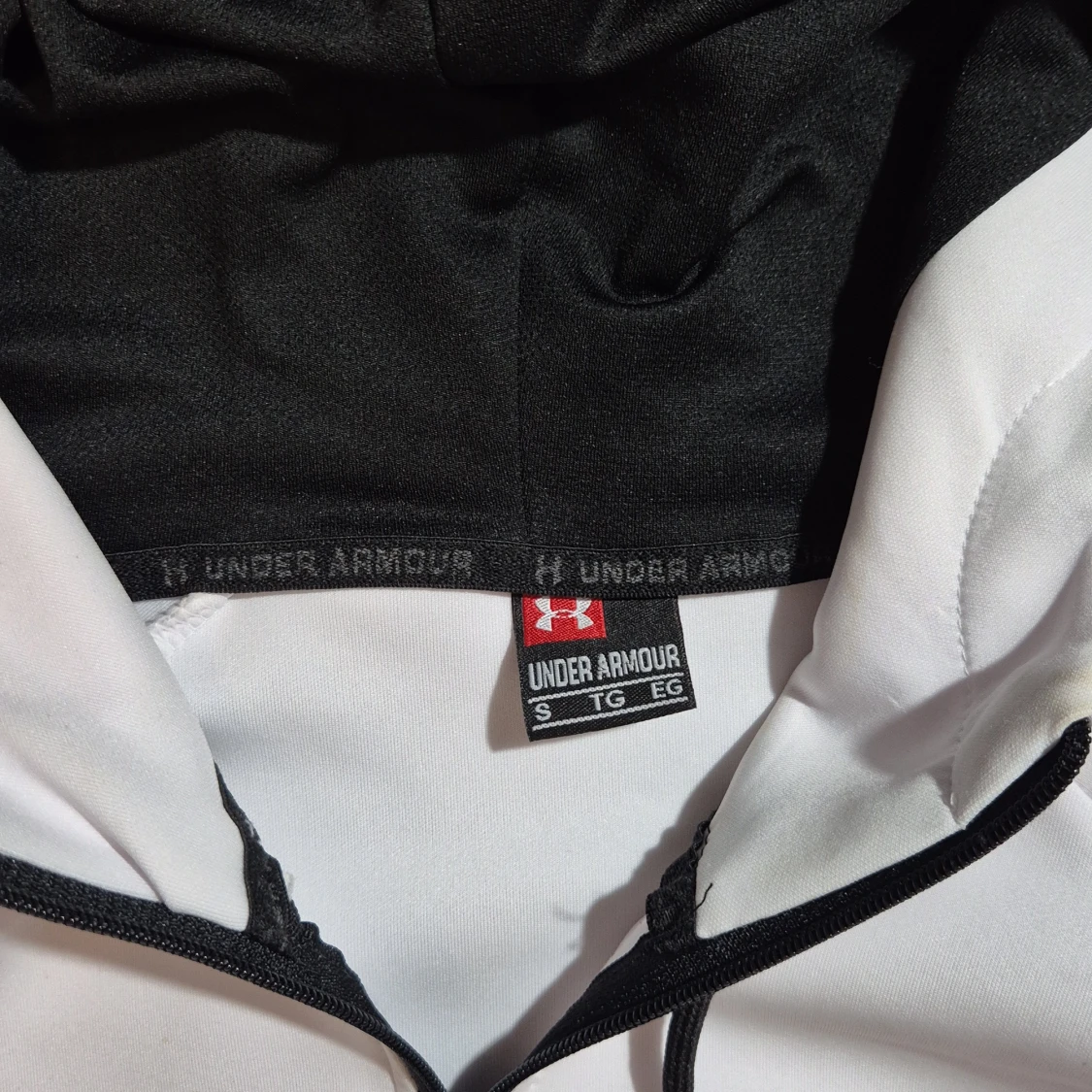 Vit zip hoodie från Under Armour  - 1