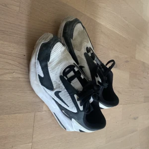 Air Max bolt Gs  - Lite använda och lite smutsiga annars inget fel